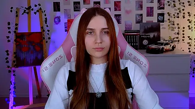 Snapshot of AliceCharmy chatting on 7, 3, 2025 AliceCharmy online show from 7, 3, 2025