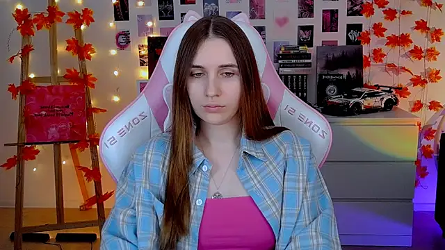 Snapshot of AliceCharmy chatting on 9, 11, 2025 AliceCharmy online show from 9, 11, 2025