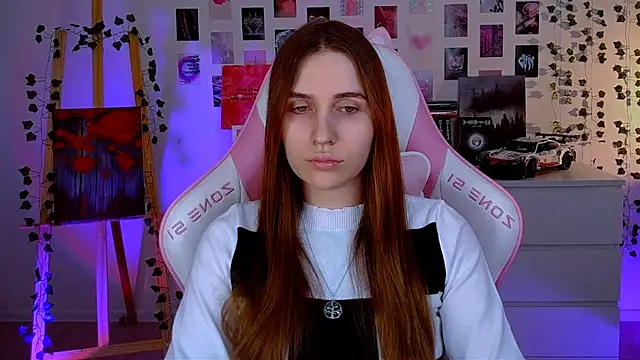 Snapshot of AliceCharmy chatting on 7, 3, 2025 AliceCharmy online show from 7, 3, 2025