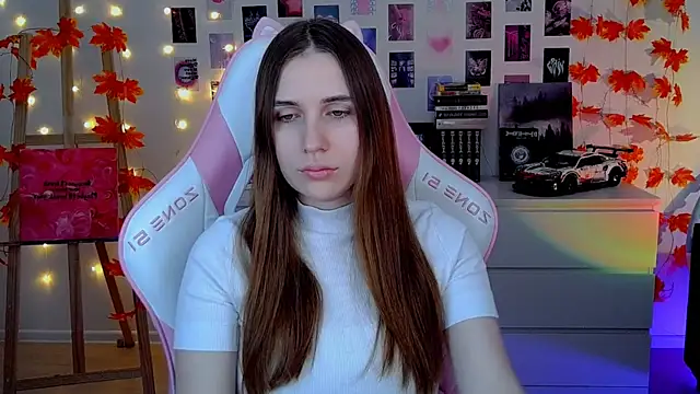 Snapshot of AliceCharmy chatting on 1, 11, 2025 AliceCharmy online show from 1, 11, 2025