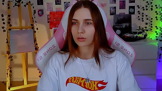 Snapshot of AliceCharmy chatting on 19, 2, 2025 AliceCharmy online show from 19, 2, 2025