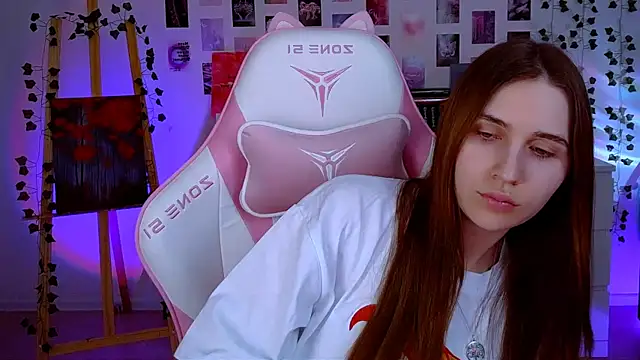 Snapshot of AliceCharmy chatting on 27, 2, 2025 AliceCharmy online show from 27, 2, 2025