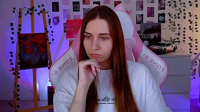 Snapshot of AliceCharmy chatting on 28, 2, 2025 AliceCharmy online show from 28, 2, 2025