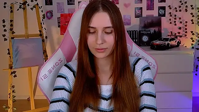 Snapshot of AliceCharmy chatting on 12, 2, 2025 AliceCharmy online show from 12, 2, 2025