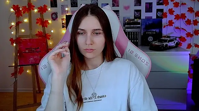 Snapshot of AliceCharmy chatting on 28, 11, 2025 AliceCharmy online show from 28, 11, 2025