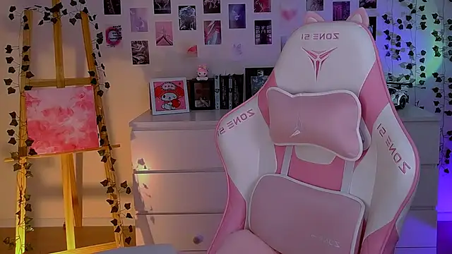 Snapshot of AliceCharmy chatting on 3, 2, 2025 AliceCharmy online show from 3, 2, 2025