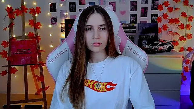 Snapshot of AliceCharmy chatting on 7, 11, 2025 AliceCharmy online show from 7, 11, 2025