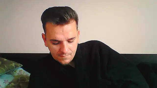 Huge cock22cm online show from 19, 11, 2025