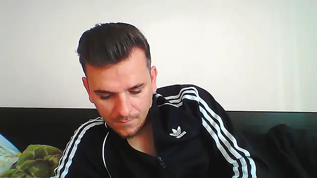 Huge cock22cm online show from 29, 10, 2025