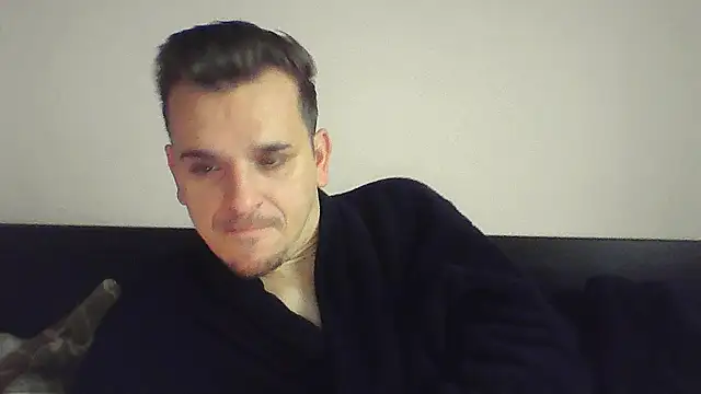 Huge cock22cm online show from 27, 11, 2025