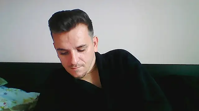 Huge cock22cm online show from 23, 10, 2025