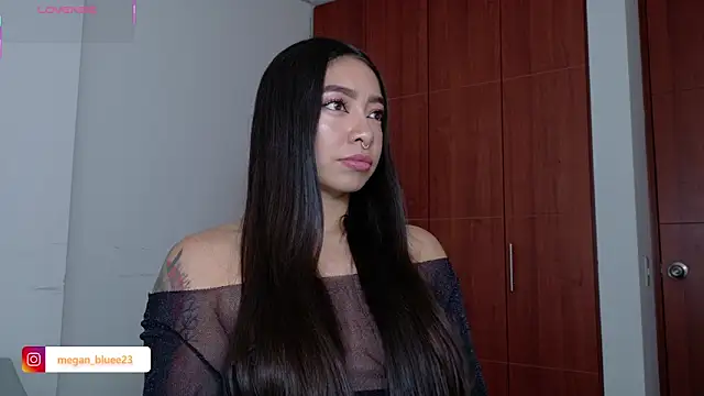 megan bluee23 online show from 18, 12, 2025