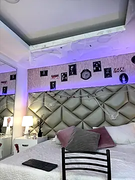 Brenda Garcia online show from 13, 10, 2025