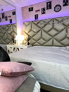 Brenda Garcia online show from 15, 10, 2025