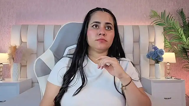 Brenda Garcia online show from 20, 9, 2025