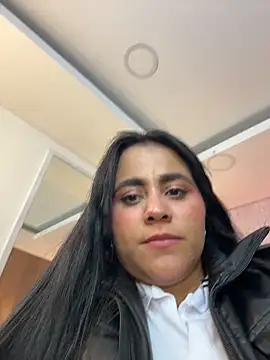 Brenda Garcia online show from 21, 11, 2025