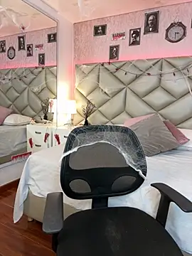 Brenda Garcia online show from 19, 10, 2025