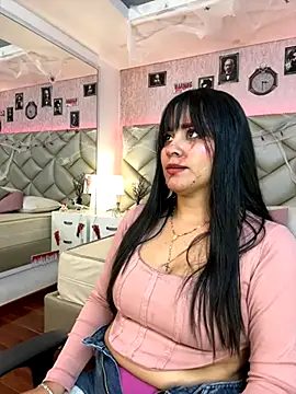 Brenda Garcia online show from 17, 10, 2025