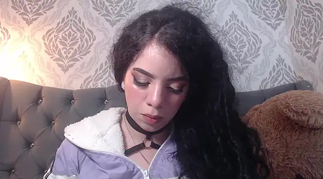 Snapshot of EmmaCowperr chatting on 11, 3, 2025 EmmaCowperr online show from 11, 3, 2025