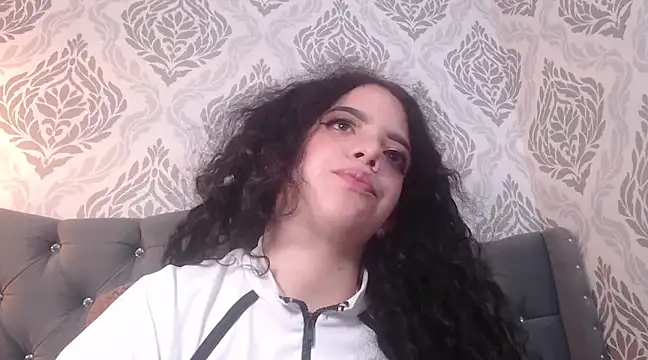 Snapshot of EmmaCowperr chatting on 13, 3, 2025 EmmaCowperr online show from 13, 3, 2025