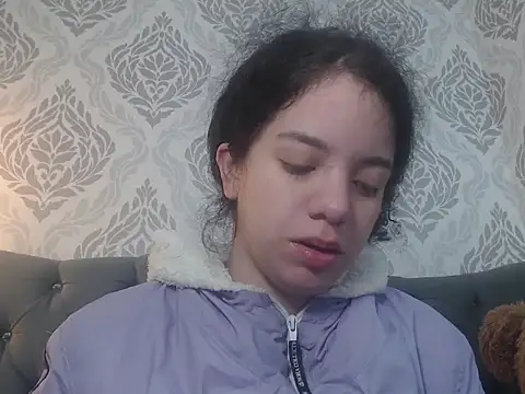 Snapshot of EmmaCowperr chatting on 17, 3, 2025 EmmaCowperr online show from 17, 3, 2025