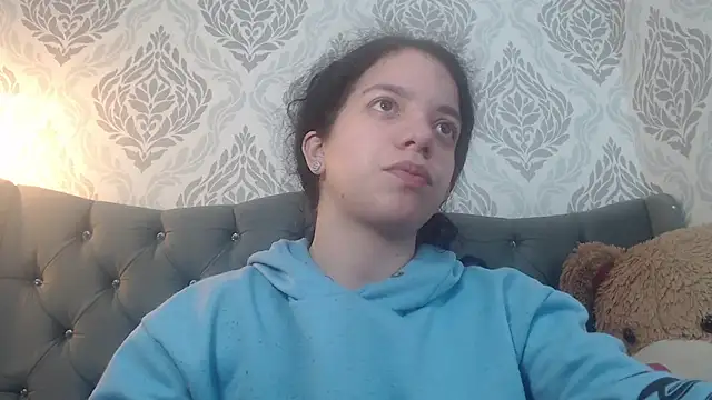 Snapshot of EmmaCowperr chatting on 15, 3, 2025 EmmaCowperr online show from 15, 3, 2025