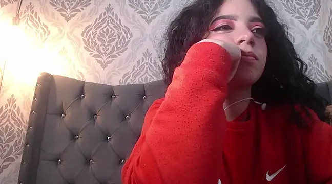 Snapshot of EmmaCowperr chatting on 10, 3, 2025 EmmaCowperr online show from 10, 3, 2025