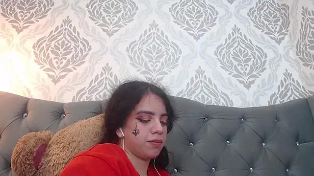 Snapshot of EmmaCowperr chatting on 14, 3, 2025 EmmaCowperr online show from 14, 3, 2025