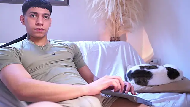 Josep Davies online show from 8, 3, 2026