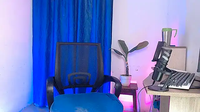 Snapshot of DanteSantoro chatting on 15, 7, 2026 DanteSantoro online show from 15, 7, 2026