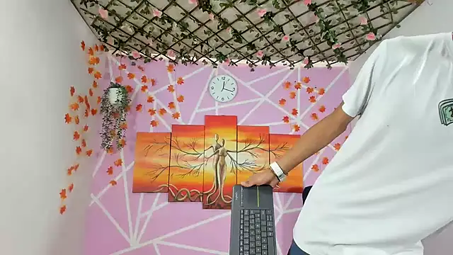 Snapshot of oliverhot2005 chatting on 21, 2, 2025 oliverhot2005 online show from 21, 2, 2025