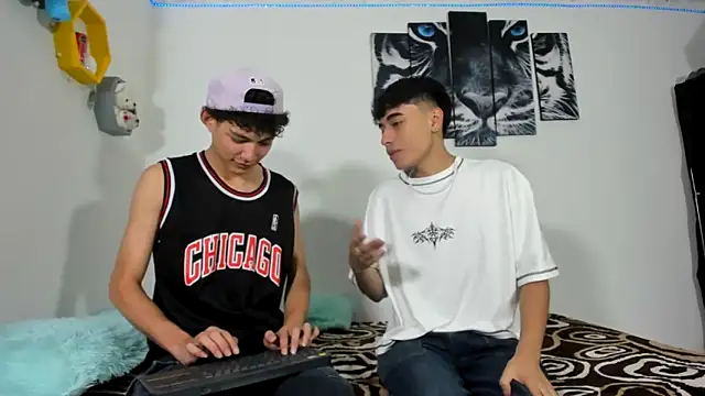 Snapshot of oliverhot2005 chatting on 22, 3, 2025 oliverhot2005 online show from 22, 3, 2025