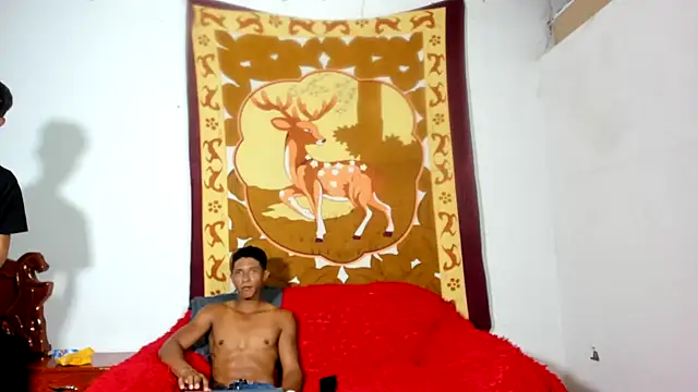 Snapshot of oliverhot2005 chatting on 11, 2, 2025 oliverhot2005 online show from 11, 2, 2025