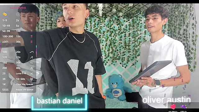 Snapshot of oliverhot2005 chatting on 18, 11, 2025 oliverhot2005 online show from 18, 11, 2025