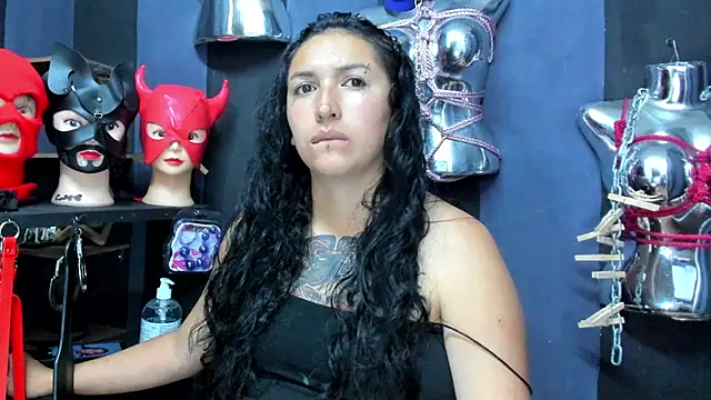 LucyStrike  online show from 20, 2, 2025