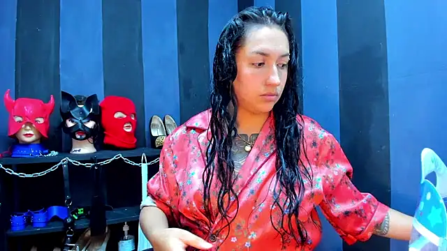 LucyStrike  online show from 27, 1, 2025