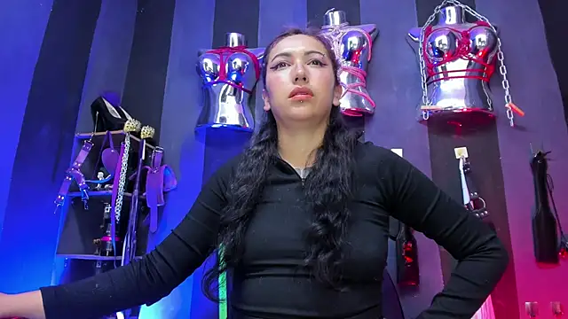 LucyStrike  online show from 25, 9, 2025