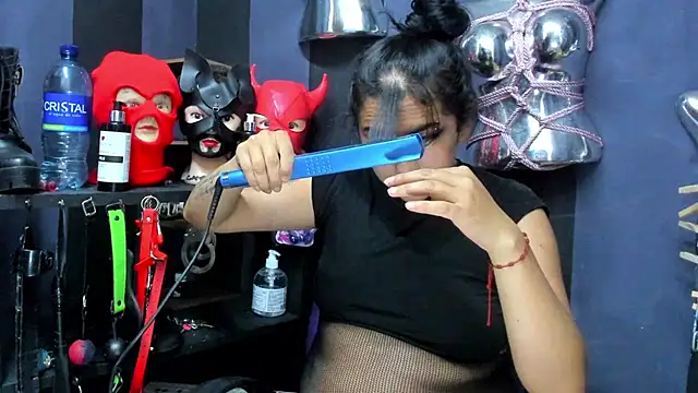 LucyStrike  online show from 5, 3, 2025