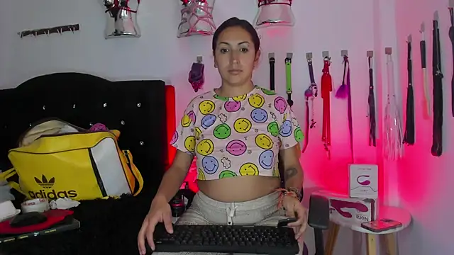 LucyStrike  online show from 4, 11, 2025