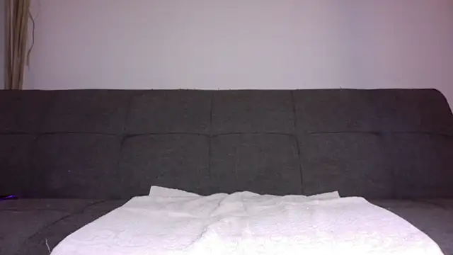 Luccreccia  online show from 19, 1, 2025