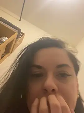 Luccreccia  online show from 5, 2, 2026