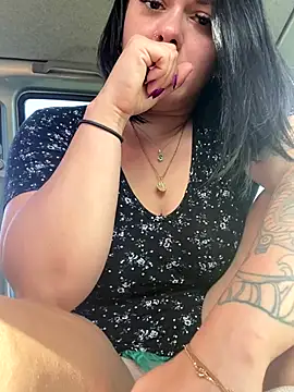 Luccreccia  online show from 5, 10, 2025