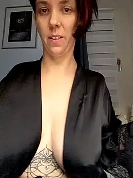 Loona-Lexxington online show from 5, 2, 2025