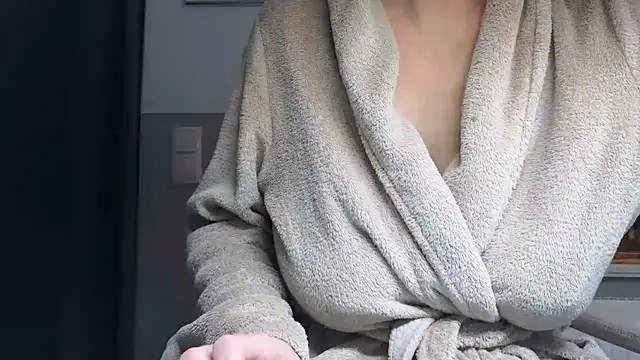 Loona-Lexxington online show from 22, 10, 2025