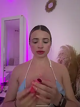 Ashleyjenner  online show from 16, 1, 2026