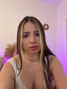 Ashleyjenner  online show from 12, 4, 2026