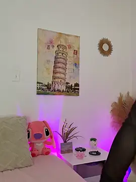 Ashleyjenner  online show from 28, 9, 2025