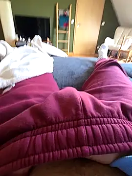 Snapshot of HannesDicks chatting on 26, 10, 2025 HannesDicks online show from 26, 10, 2025