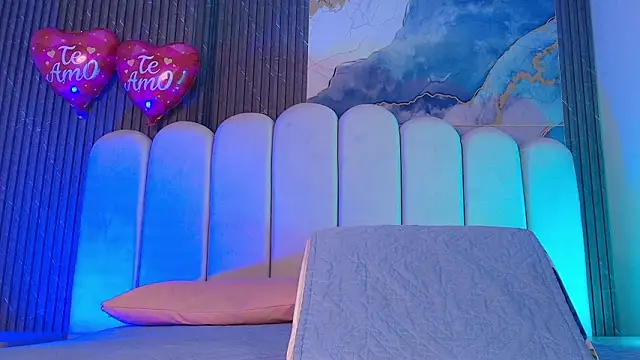 Snapshot of hot_dione chatting on 24, 2, 2026 hot dione online show from 24, 2, 2026