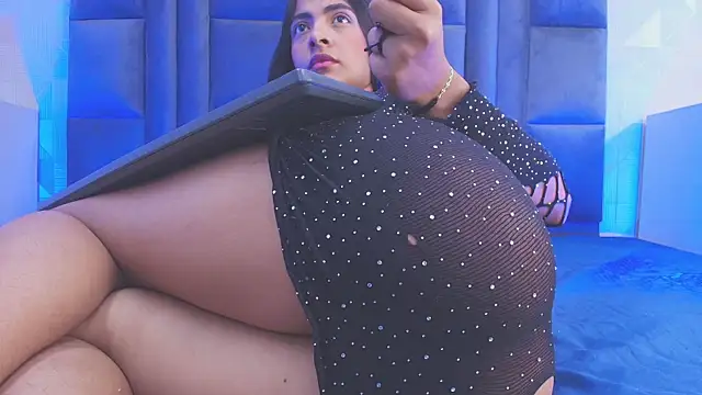 hot dione online show from 22, 10, 2025